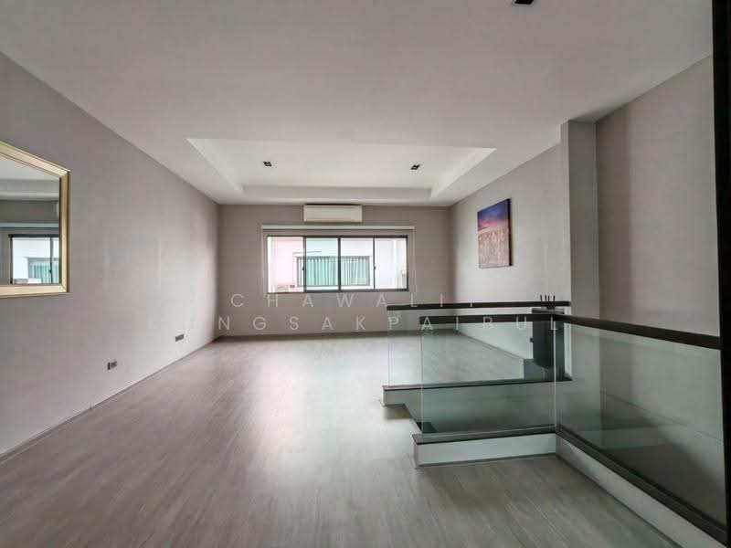 Landmark Ekamai-Ramindra, Bangkok, Sukhonthasawat Road, Lat Phrao, Bangkok, 3 Bedrooms, 220 sqm, Townhouse For Sale, by CHAWALIT KONGSAKPAIBUL, 500560148 - DDproperty.com