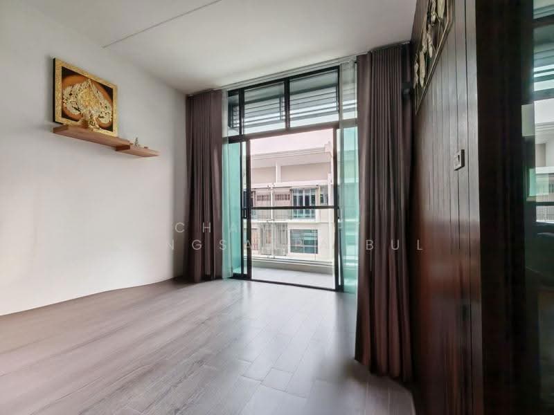 Landmark Ekamai-Ramindra, Bangkok, Sukhonthasawat Road, Lat Phrao, Bangkok, 3 Bedrooms, 220 sqm, Townhouse For Sale, by CHAWALIT KONGSAKPAIBUL, 500560148 - DDproperty.com