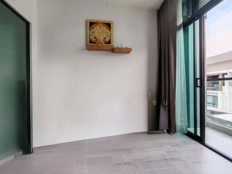 Landmark Ekamai-Ramindra, Bangkok, Sukhonthasawat Road, Lat Phrao, Bangkok, 3 Bedrooms, 220 sqm, Townhouse For Sale, by CHAWALIT KONGSAKPAIBUL, 500560148 - DDproperty.com