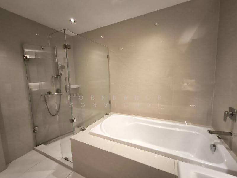 Vtara Sukhumvit 36, Bangkok, 118 Soi Saen Sabai, Phra Kanong, Khlong Toei, Bangkok, 2 Bedrooms, 51 sqm, Condo For Sale, by Kornkanok Sonvichai, 500560170 - DDproperty.com
