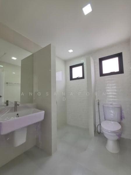 Chaiyapruek Bangbuathong, Nonthaburi, Soi Chaiyapruek Village, Bang Bua Thong, Nonthaburi, 4 Bedrooms, 180 sqm, Single Detached House For Sale, by Angsanaporn D, 500560188 - DDproperty.com
