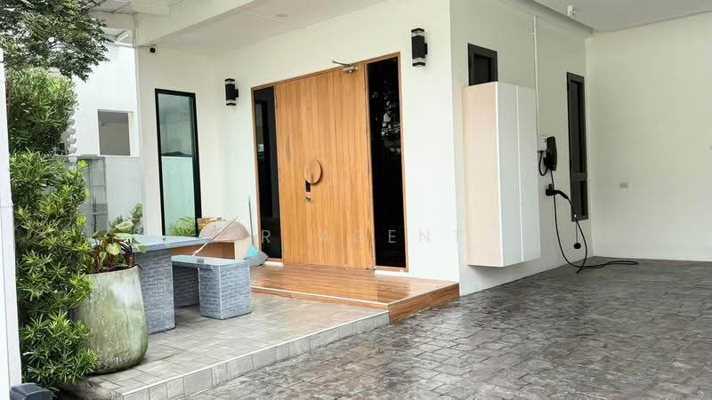 บ้านเดียวซอยเทิดราชัน 39, Bangkok, Si Khan, Don Mueang, Bangkok, 3 Bedrooms, 200 sqm, Semi-Detached House (Twin House) For Sale, by NR AGENT, 500560222 - DDproperty.com