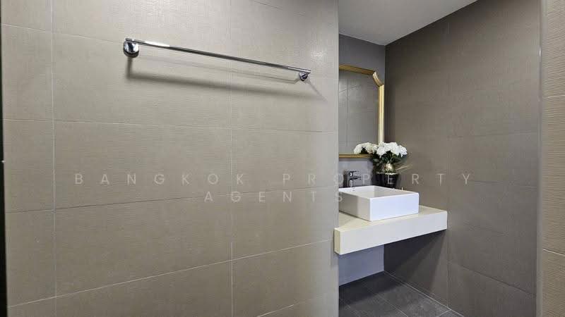 Sukhumvit Suite : สุขุมวิท สวีท, กรุงเทพ, 19 ซอยสุขุมวิท 13, คลองเตยเหนือ, วัฒนา, กรุงเทพ, 200 ตร.ม., คอนโด ให้เช่า, โดย BANGKOK PROPERTY AGENTS, 500560239 - DDproperty.com