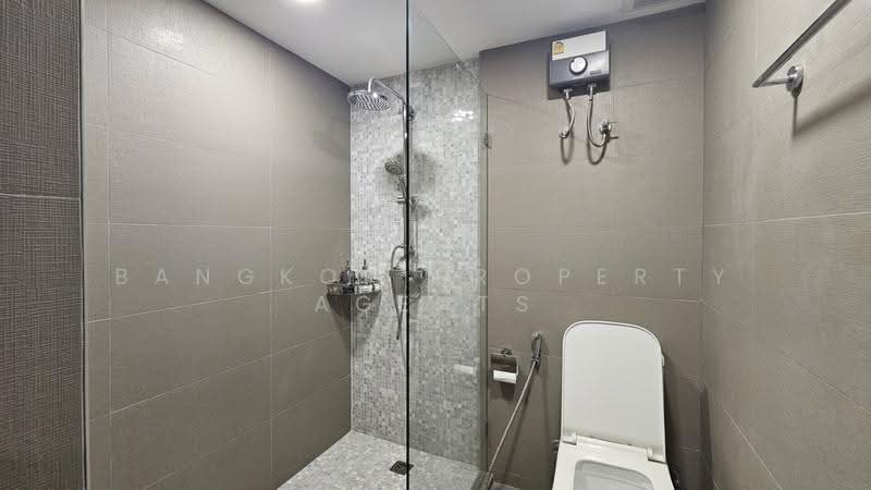 Sukhumvit Suite, Bangkok, 19 Soi Sukhumvit 13, Khlongtoei Nua, Watthana, Bangkok, 3 Bedrooms, 200 sqm, Condo For Rent, by BANGKOK PROPERTY AGENTS, 500560239 - DDproperty.com