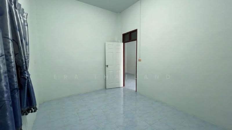 บ้านแฝดชั้นเดียว ห้องริม มบ.บานเย็นวิลล่า ต.หัวเตย, สุราษฎร์ธานี, หัวเตย, พุนพิน, สุราษฎร์ธานี, 200 ตร.ม., บ้านแฝด ขาย, โดย ERA Thailand, 500560255 - DDproperty.com