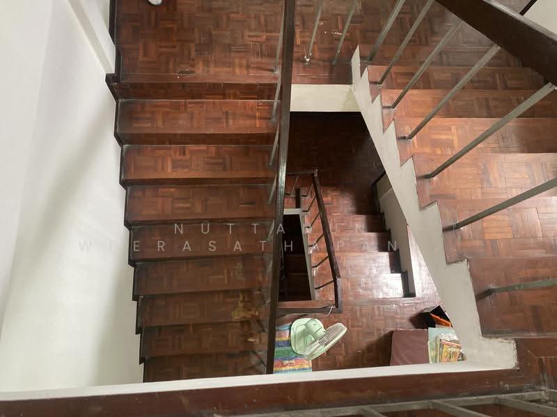 House Sukhumvit 19, Bangkok, สุขุมวิท, Khlongtoei Nua, Watthana, Bangkok, 5 Bedrooms, 200 sqm, Townhouse For Sale, by Nuttanun Weerasathapanakul, 500560307 - DDproperty.com