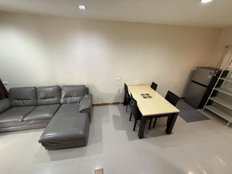 Golden Town 2 Onnut-Ladkrabang, Bangkok, Soi Prachathorn, Lat Krabang, Bangkok, 3 Bedrooms, 100 sqm, Townhouse For Rent, by Waraporn Puttapong, 500560406 - DDproperty.com