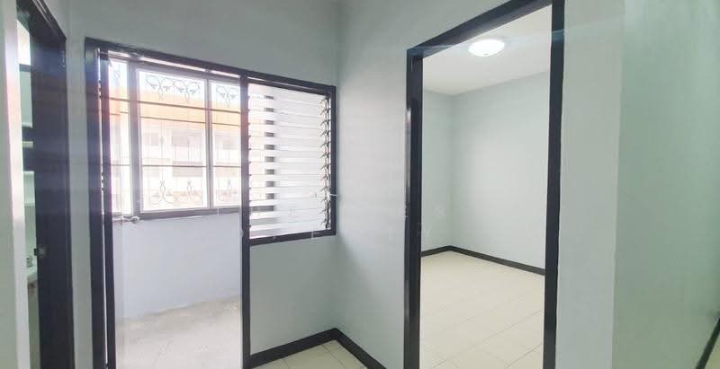 Baan Ua-Athorn Latkrabang 1, Bangkok, Thab Yao, Lat Krabang, Bangkok, 1 Bedroom, 33 sqm, Condo For Sale, by The Best Property ชา, 500560427 - DDproperty.com