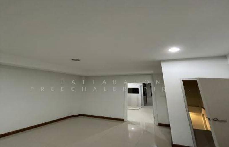 2-BR Townhouse, Bangkok, Prawet, Bangkok, 2 Bedrooms, 250 sqm, Townhouse For Sale, by Pattarapon Preechalertpiriya, 500560453 - DDproperty.com