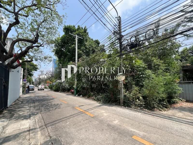 ที่ดินสุขุมวิท 40-42 ซอยสมานฉันท์ ทำเลเอกมัย, กรุงเทพ, พระโขนง, คลองเตย, กรุงเทพ, 1,352 ตร.ม., ที่ดิน ขาย, โดย Chidaphar Beawlek, 500560517 - DDproperty.com