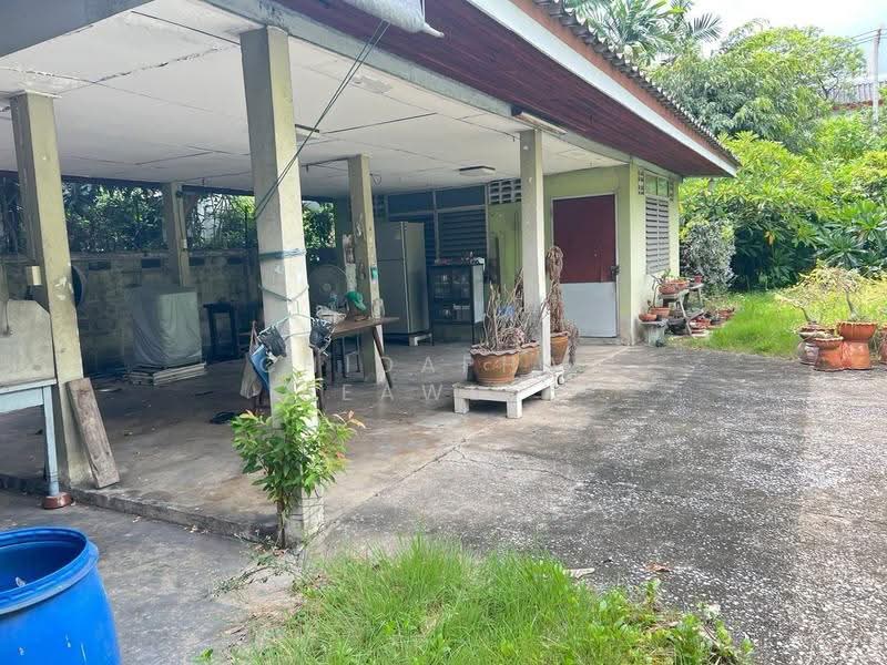 Land for Sale Sukhumvit 40-42 Soi Saman Chan,Ekkamai-Near Bts Ekkamai, Bangkok, Phra Kanong, Khlong Toei, Bangkok, , 1,352 sqm, Land For Sale, by Chidaphar Beawlek, 500560517 - DDproperty.com