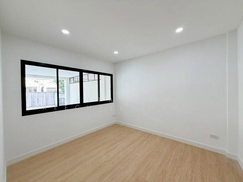 undefined, Bangkok, Sanam Bin, Don Mueang, Bangkok, 3 Bedrooms, 144 sqm, Semi-Detached House (Twin House) For Sale, by Pattarapon Preechalertpiriya, 500560529 - DDproperty.com