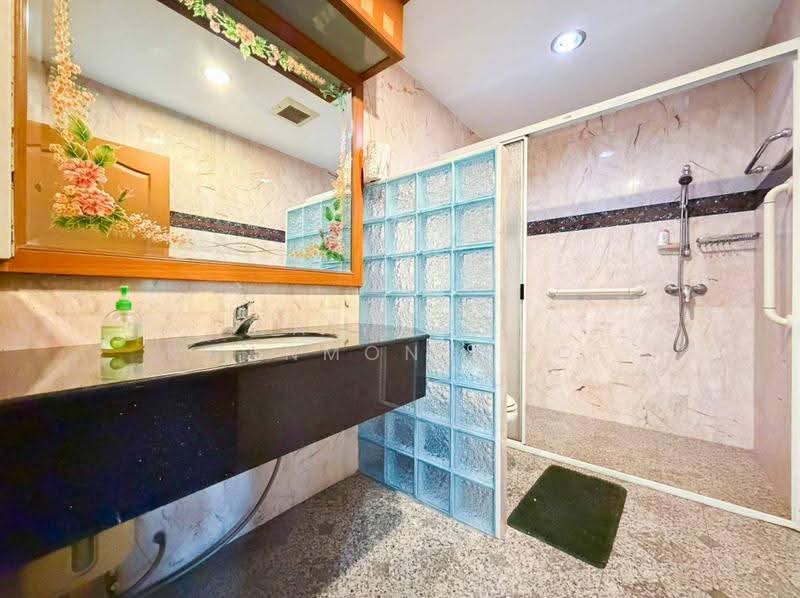 Lumpini Park View, Bangkok, Rama 4, Thung Maha Mek, Sathon, Bangkok, 4 Bedrooms, 164 sqm, Condo For Rent, by Waiyawut Kwanmongkhol, 500560544 - DDproperty.com