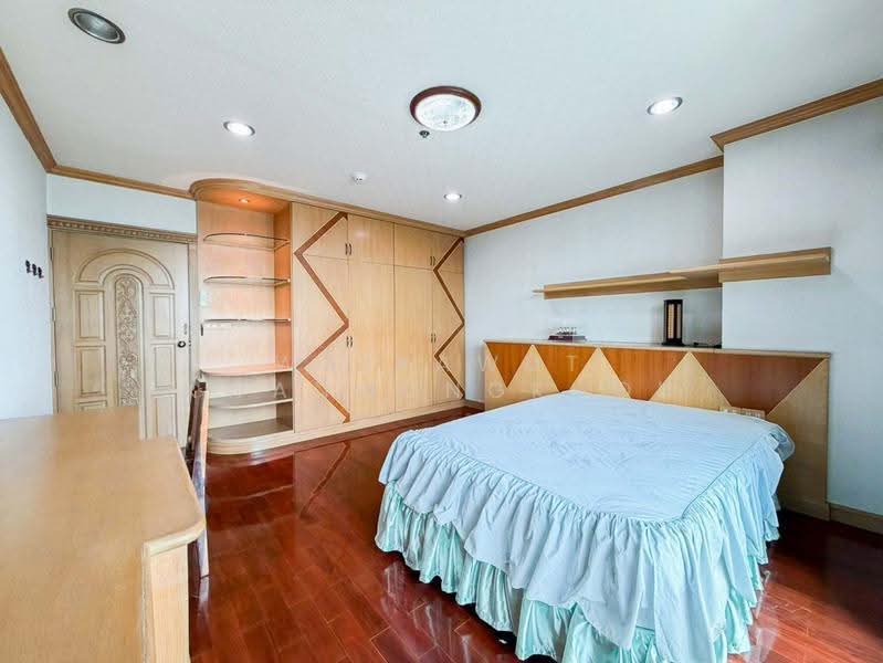 Lumpini Park View, Bangkok, Rama 4, Thung Maha Mek, Sathon, Bangkok, 4 Bedrooms, 164 sqm, Condo For Rent, by Waiyawut Kwanmongkhol, 500560544 - DDproperty.com