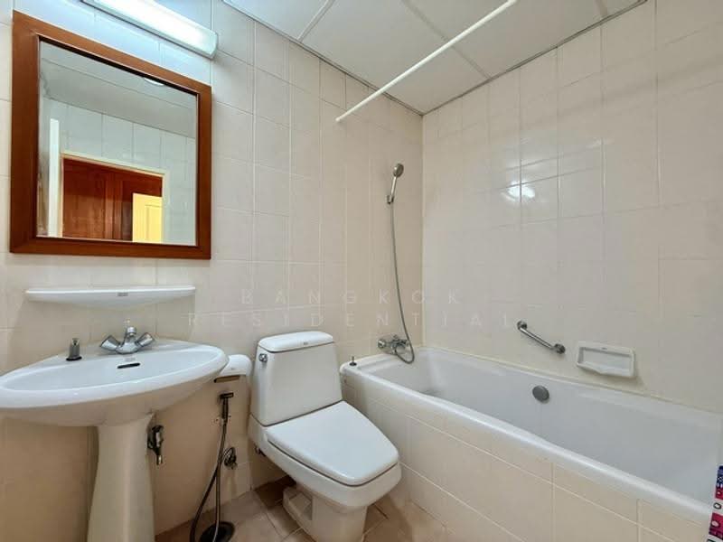 Krungthep Thani Tower, Bangkok, 56 Soi Sukhumvit 24, Khong Tan, Khlong Toei, Bangkok, 3 Bedrooms, 230 sqm, Apartment For Rent, by Bangkok Residential, 500560545 - DDproperty.com