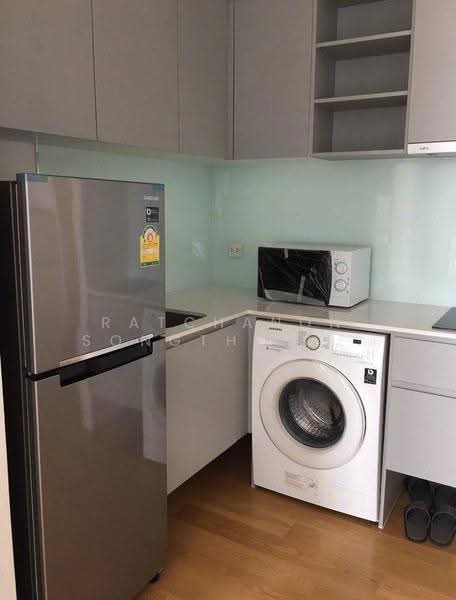 Noble Revo Silom, Bangkok, 88 Soi Surasak Surasak Road, Silom, Bang Rak, Bangkok, 1 Bedroom, 34 sqm, Condo For Rent, by Ratchanon Songthammakul, 500560550 - DDproperty.com