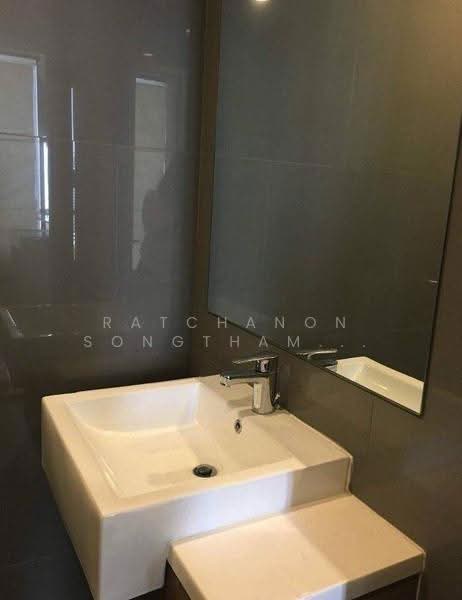 Noble Revo Silom, Bangkok, 88 Soi Surasak Surasak Road, Silom, Bang Rak, Bangkok, 1 Bedroom, 34 sqm, Condo For Rent, by Ratchanon Songthammakul, 500560550 - DDproperty.com