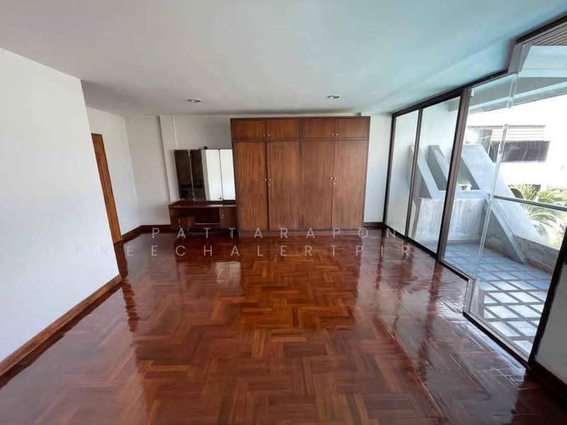 ทาวน์เฮ้าส์ 5-ห้องนอน, กรุงเทพ, วังทองหลาง, กรุงเทพ, 450 ตร.ม., ทาวน์เฮ้าส์ ขาย, โดย Pattarapon Preechalertpiriya, 500560551 - DDproperty.com