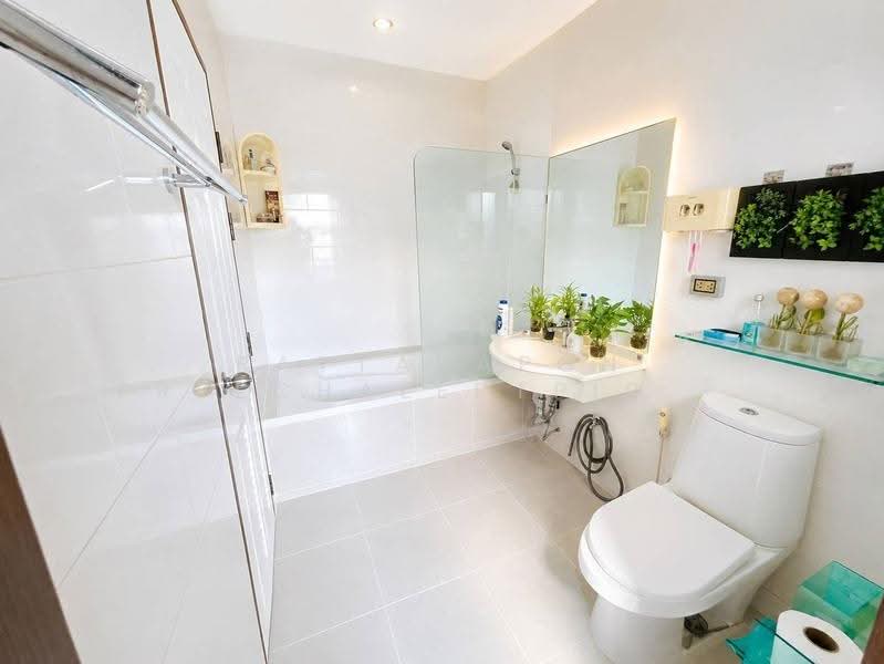 PG Rama 9, Bangkok, 98 Rama 9 Road, Huai Khwang, Bangkok, 1 Bedroom, 41 sqm, Condo For Sale, by Pattarapon Preechalertpiriya, 500560591 - DDproperty.com