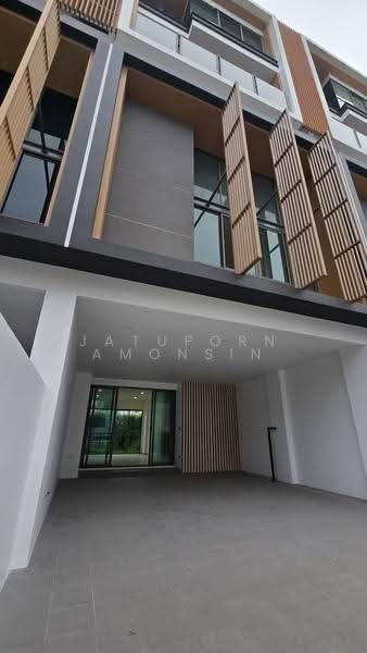 SHO Phatthanakan 32, Bangkok, Soi Phatthanakan 32, Suan Luang, Bangkok, 3 Bedrooms, 325 sqm, Townhouse For Sale, by Jatuporn Amonsin, 500560592 - DDproperty.com