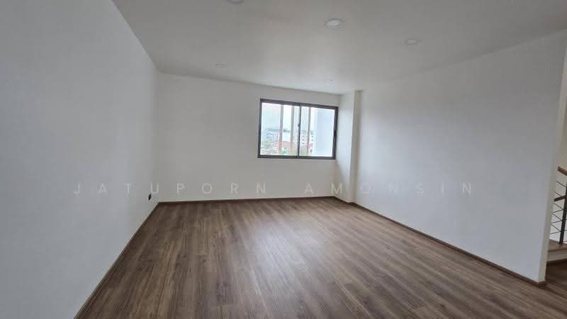 SHO Phatthanakan 32, Bangkok, Soi Phatthanakan 32, Suan Luang, Bangkok, 3 Bedrooms, 325 sqm, Townhouse For Sale, by Jatuporn Amonsin, 500560592 - DDproperty.com