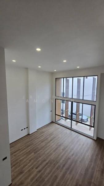 SHO Phatthanakan 32 : โช พัฒนาการ 32, กรุงเทพ, ซอยพัฒนาการ 32, สวนหลวง, กรุงเทพ, 325 ตร.ม., ทาวน์เฮ้าส์ ขาย, โดย Jatuporn Amonsin, 500560592 - DDproperty.com