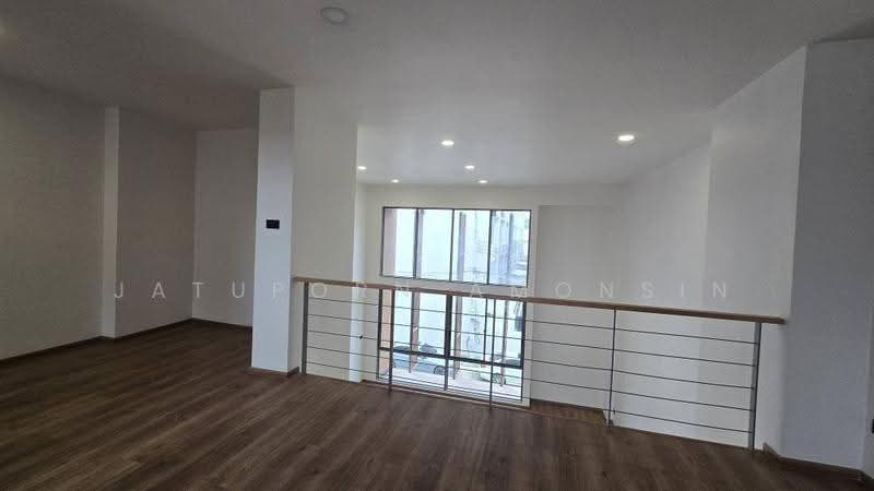 SHO Phatthanakan 32 : โช พัฒนาการ 32, กรุงเทพ, ซอยพัฒนาการ 32, สวนหลวง, กรุงเทพ, 325 ตร.ม., ทาวน์เฮ้าส์ ขาย, โดย Jatuporn Amonsin, 500560592 - DDproperty.com