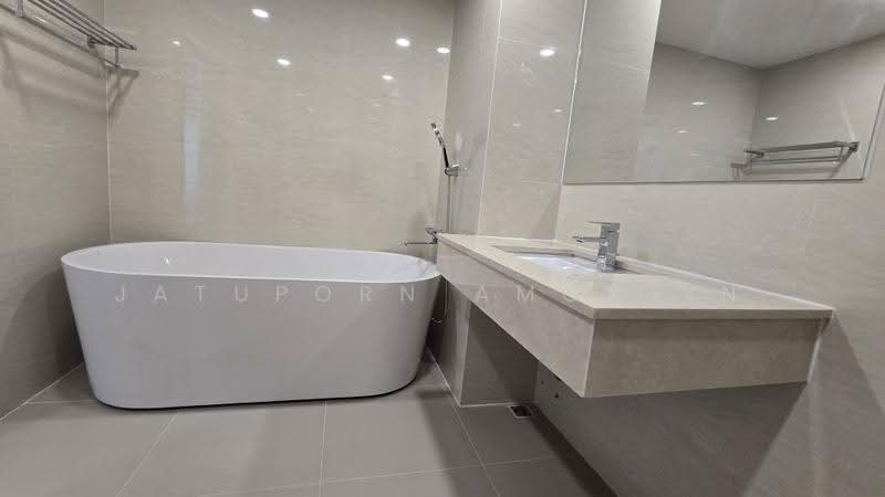 SHO Phatthanakan 32, Bangkok, Soi Phatthanakan 32, Suan Luang, Bangkok, 3 Bedrooms, 325 sqm, Townhouse For Sale, by Jatuporn Amonsin, 500560592 - DDproperty.com