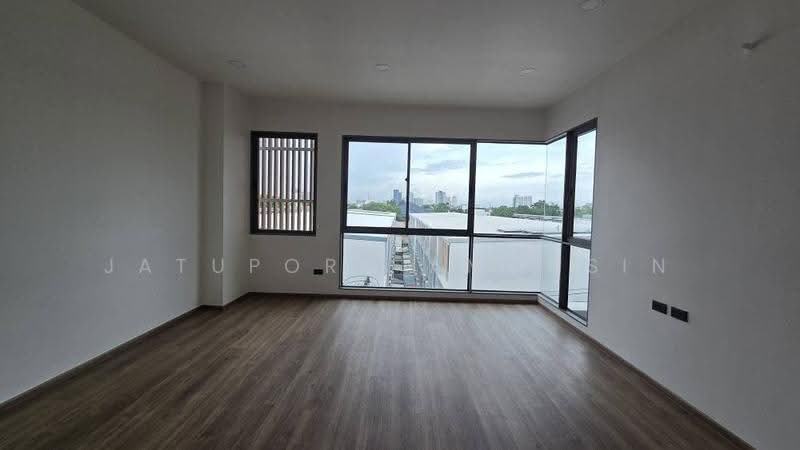 SHO Phatthanakan 32, Bangkok, Soi Phatthanakan 32, Suan Luang, Bangkok, 3 Bedrooms, 325 sqm, Townhouse For Sale, by Jatuporn Amonsin, 500560592 - DDproperty.com