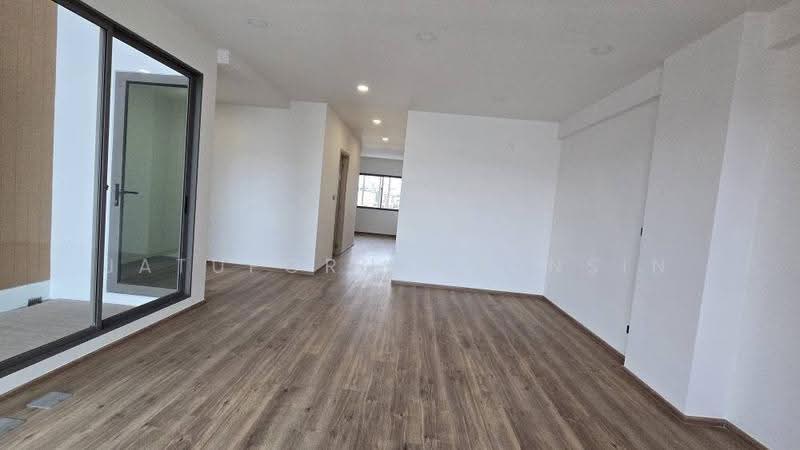 SHO Phatthanakan 32, Bangkok, Soi Phatthanakan 32, Suan Luang, Bangkok, 3 Bedrooms, 325 sqm, Townhouse For Sale, by Jatuporn Amonsin, 500560592 - DDproperty.com
