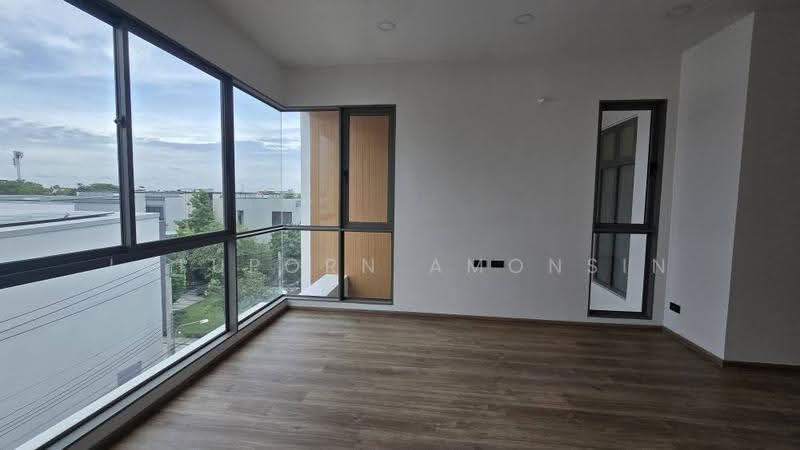 SHO Phatthanakan 32, Bangkok, Soi Phatthanakan 32, Suan Luang, Bangkok, 3 Bedrooms, 325 sqm, Townhouse For Sale, by Jatuporn Amonsin, 500560592 - DDproperty.com