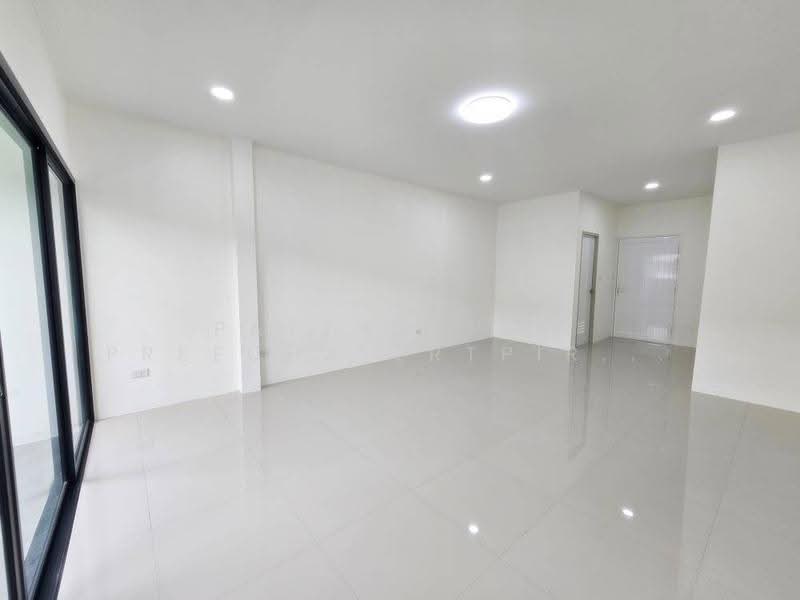 ทาวน์เฮ้าส์ 2-ห้องนอน, กรุงเทพ, คลองกุ่ม, บึงกุ่ม, กรุงเทพ, 157 ตร.ม., ทาวน์เฮ้าส์ ขาย, โดย Pattarapon Preechalertpiriya, 500560612 - DDproperty.com