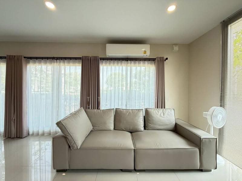 Perfect Place Sukhumvit 77-Suvarnabhumi : เพอร์เฟค เพลส สุขุมวิท77-สุวรรณภูมิ, สมุทรปราการ, ถนนลาดกระบัง, ราชาเทวะ, บางพลี, สมุทรปราการ, 245 ตร.ม., บ้านเดี่ยว ขาย, โดย Pattarapon Preechalertpiriya, 500560618 - DDproperty.com