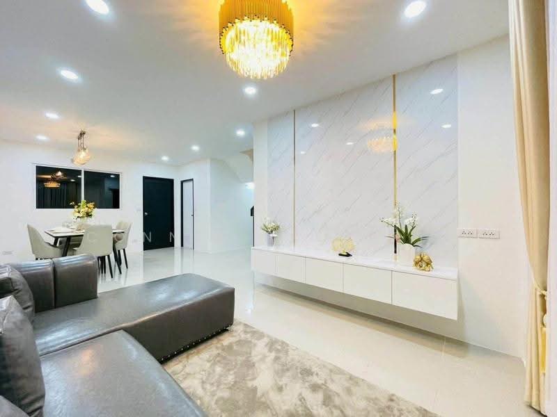 Ratanakorn Village 25, Chon Buri (Pattaya), มาบสอง - ค่ายมวย, Nong Pru, Bang Lamung (Pattaya), Chon Buri (Pattaya), 3 Bedrooms, 132 sqm, Townhouse For Sale, by Connex Property, 500560623 - DDproperty.com