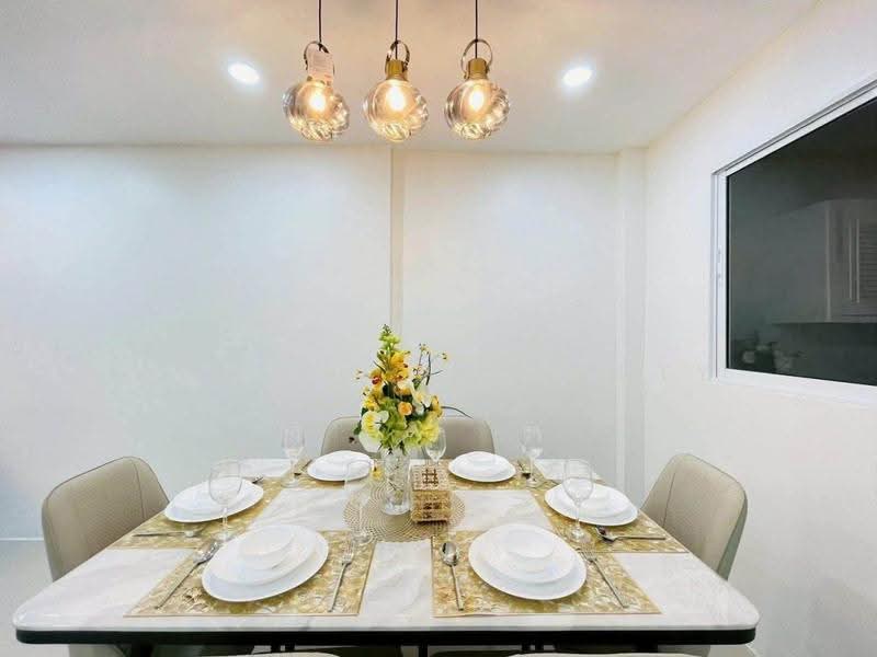 Ratanakorn Village 25, Chon Buri (Pattaya), มาบสอง - ค่ายมวย, Nong Pru, Bang Lamung (Pattaya), Chon Buri (Pattaya), 3 Bedrooms, 132 sqm, Townhouse For Sale, by Connex Property, 500560623 - DDproperty.com
