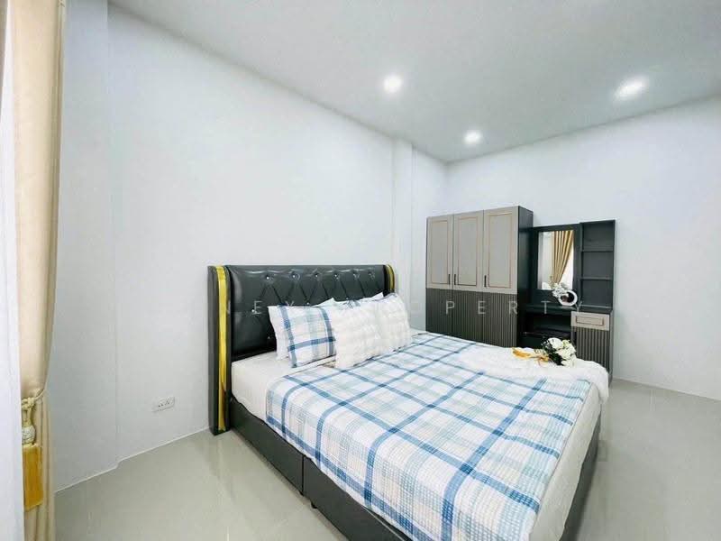 Ratanakorn Village 25, Chon Buri (Pattaya), มาบสอง - ค่ายมวย, Nong Pru, Bang Lamung (Pattaya), Chon Buri (Pattaya), 3 Bedrooms, 132 sqm, Townhouse For Sale, by Connex Property, 500560623 - DDproperty.com
