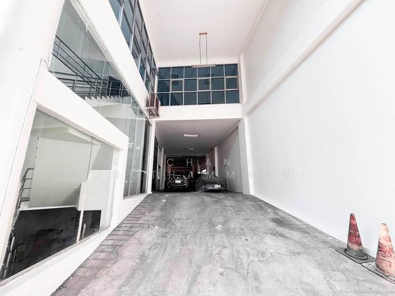 5-BR House, Bangkok, Wat Tha Pra, Bangkok Yai, Bangkok, 5 Bedrooms, 225 sqm, Single Detached House For Rent, by Ratchanon Songthammakul, 500560634 - DDproperty.com