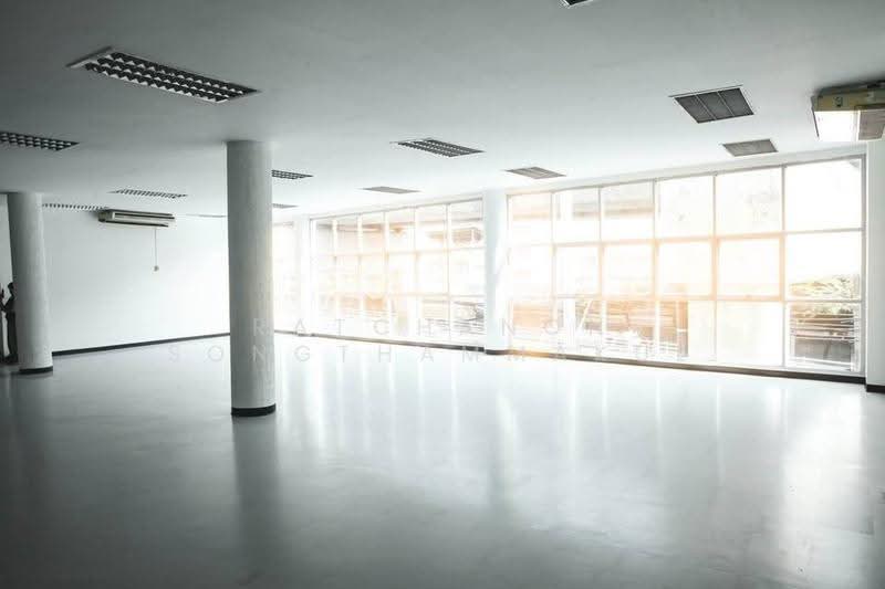 5-BR House, Bangkok, Wat Tha Pra, Bangkok Yai, Bangkok, 5 Bedrooms, 225 sqm, Single Detached House For Rent, by Ratchanon Songthammakul, 500560634 - DDproperty.com