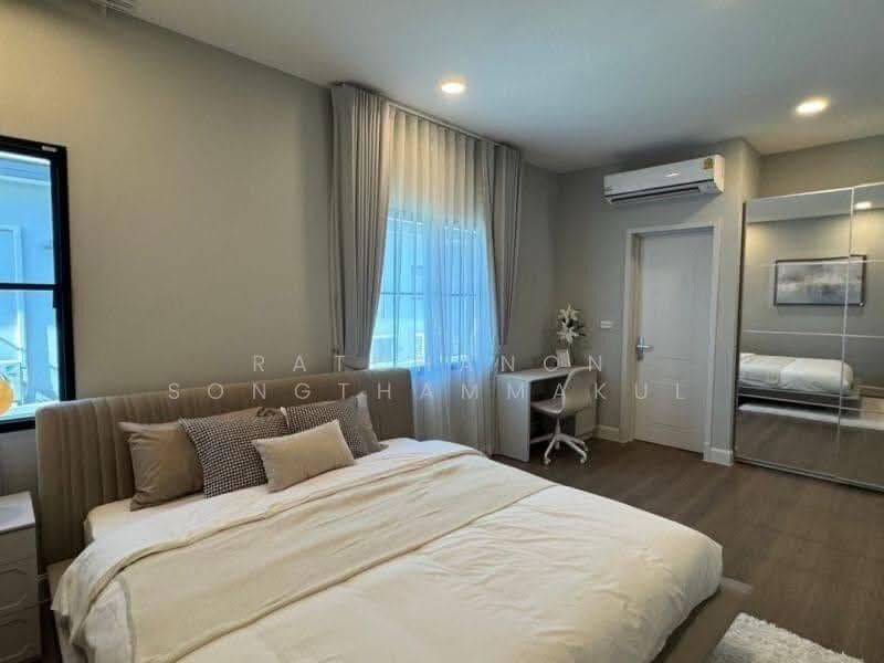 Nantawan Rama 9 - New Krungthepkreetha, Bangkok, Saphan Sung, Bangkok, 4 Bedrooms, 400 sqm, Single Detached House For Rent, by Ratchanon Songthammakul, 500560664 - DDproperty.com
