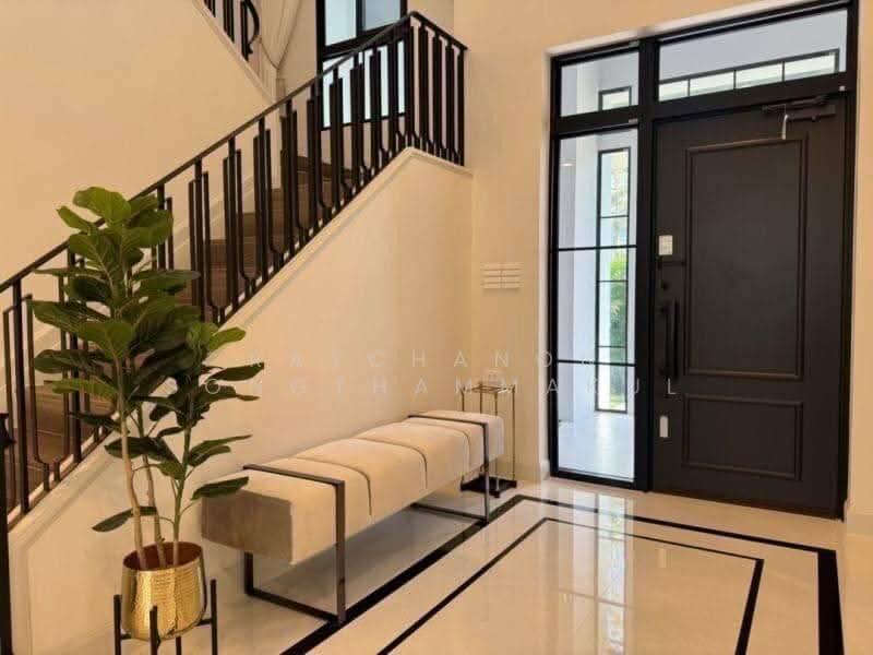 Nantawan Rama 9 - New Krungthepkreetha, Bangkok, Saphan Sung, Bangkok, 4 Bedrooms, 400 sqm, Single Detached House For Rent, by Ratchanon Songthammakul, 500560664 - DDproperty.com