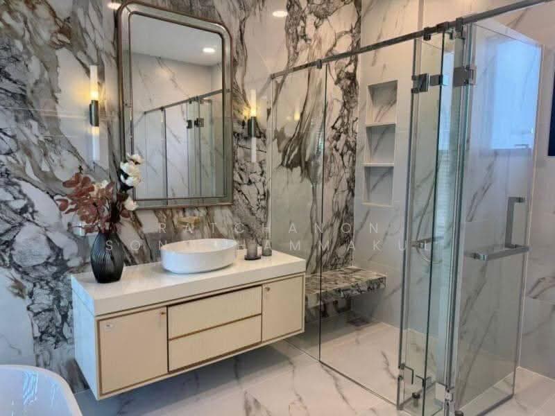 Nantawan Rama 9 - New Krungthepkreetha, Bangkok, Saphan Sung, Bangkok, 4 Bedrooms, 400 sqm, Single Detached House For Rent, by Ratchanon Songthammakul, 500560664 - DDproperty.com