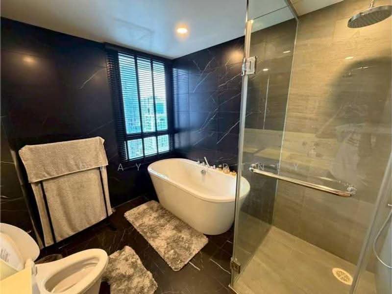Siamese Exclusive Sukhumvit 31, Bangkok, 75 Soi Sukhumvit 31, Khlong Tan Nua, Watthana, Bangkok, 3 Bedrooms, 200 sqm, Condo For Rent, by Oraya Fortney, 500560695 - DDproperty.com