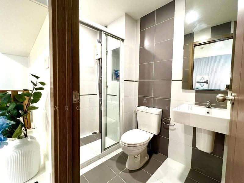 The Base Sukhumvit 77, Bangkok, 289 Sukhumvit 77 Road, Phra Kanong Nua, Watthana, Bangkok, 1 Bedroom, 31 sqm, Condo For Rent, by Jettapat Jaroonpipatkun, 500560701 - DDproperty.com