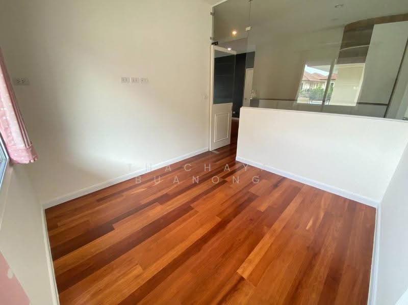 Villa Nakarin Onnut-Wongwaen, Bangkok, Sukhapiban 2 Road, Prawet, Bangkok, 5 Bedrooms, 410 sqm, Single Detached House For Sale, by Thachaya Buanong, 500560764 - DDproperty.com