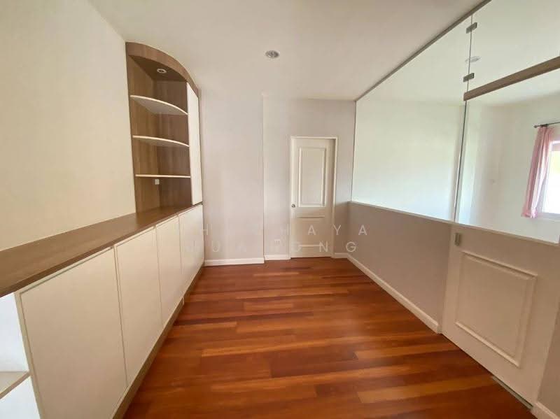 Villa Nakarin Onnut-Wongwaen, Bangkok, Sukhapiban 2 Road, Prawet, Bangkok, 5 Bedrooms, 410 sqm, Single Detached House For Sale, by Thachaya Buanong, 500560764 - DDproperty.com