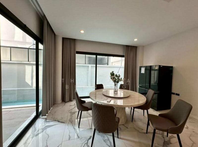 The Glamor Ekkamai – Praditmanutham, Bangkok, Soi Praditmanutham 8, Khlong Chaokhun Sing, Wang Thonglang, Bangkok, 3 Bedrooms, 412 sqm, Single Detached House For Sale, by Thachaya Buanong, 500560795 - DDproperty.com