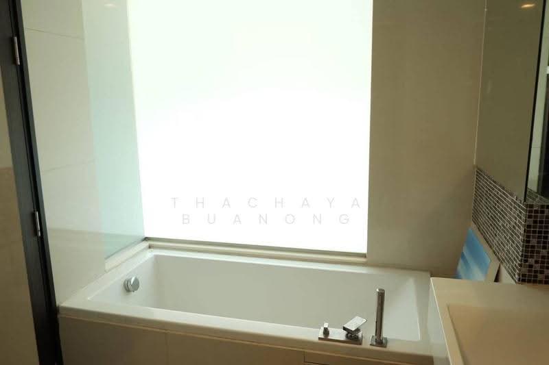 Rhythm Sukhumvit 44/1, Bangkok, Sukhumvit Road, Phra Kanong, Khlong Toei, Bangkok, 1 Bedroom, 45 sqm, Condo For Rent, by Thachaya Buanong, 500560811 - DDproperty.com