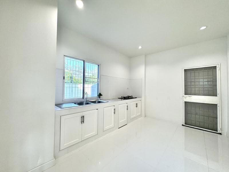ขอนแก่น เมืองเก่า, Khon Kaen, Muang Kao, Muang Khon Kaen, Khon Kaen, 4 Bedrooms, 240 sqm, Single Detached House For Sale, by อภิรัตน์ ประวิเศษ, 500560952 - DDproperty.com