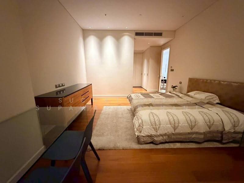 Sindhorn Residence, Bangkok, 54 Soi Ton Son, Lumphini, Pathum Wan, Bangkok, 2 Bedrooms, 117 sqm, Condo For Rent, by Suchatchaya Supawachiranant, 500560953 - DDproperty.com