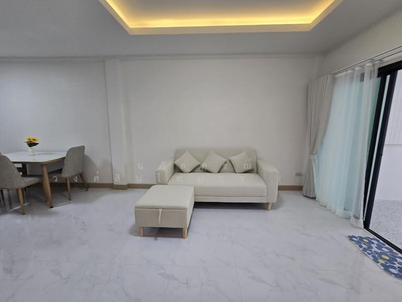 หมู่บ้านมโนรมย์ 4 ถนนเลียบคลองสอง19 คลองสามวา, Bangkok, เลียบคลองสอง19, Sam Wa Tawan Tok, Khlong Sam Wa, Bangkok, 3 Bedrooms, 80 sqm, Townhouse For Sale, by นภัสศรณ์ วงศ์สินไทยกร (นันท์), 500561033 - DDproperty.com